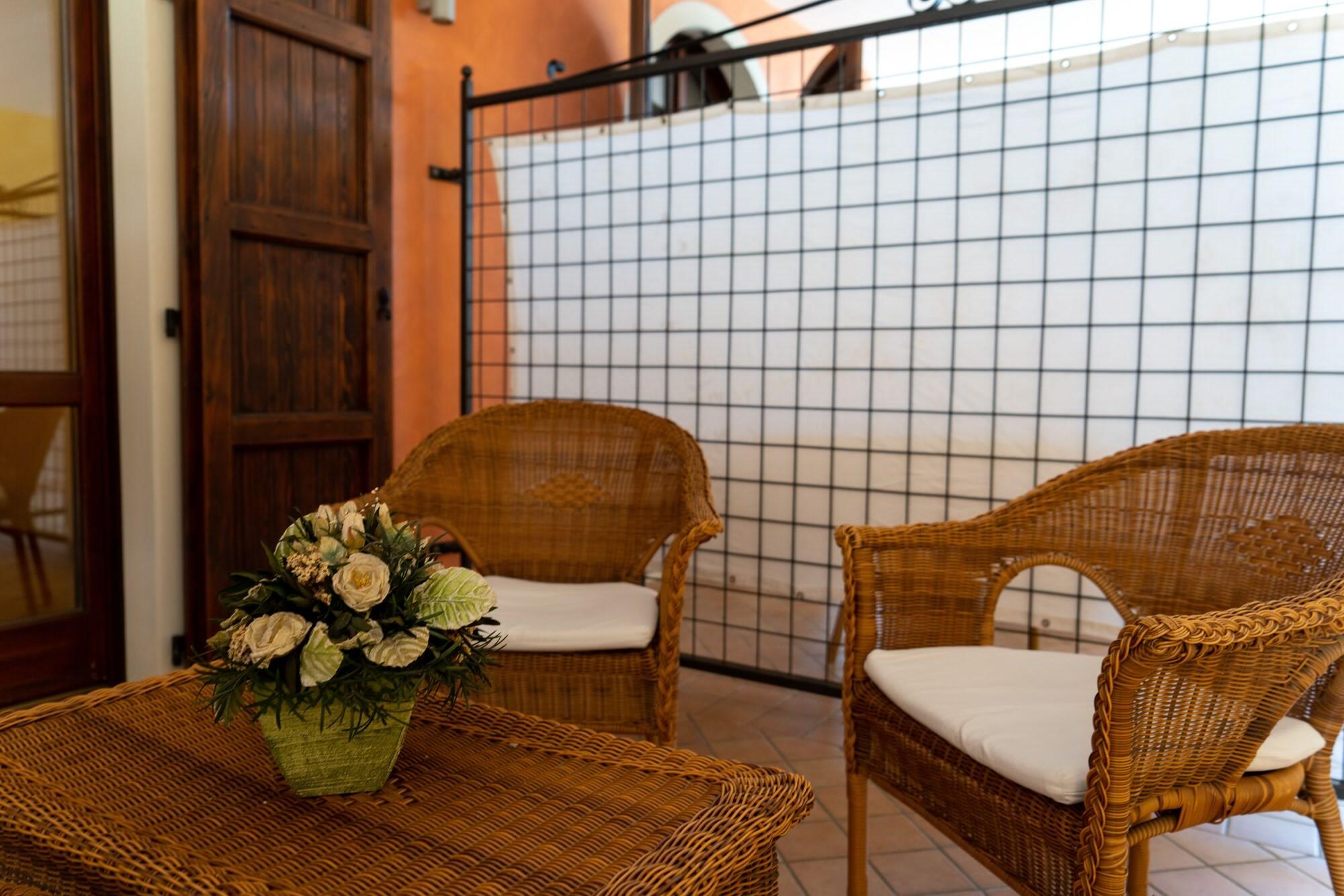 Ahg Donna Silvia Wellness Hotel Манерба-дель-Гарда Экстерьер фото